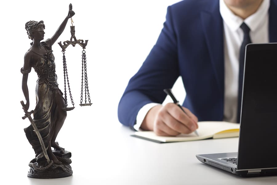 Understanding the Difference Between Private Equity Funds and Hedge Funds