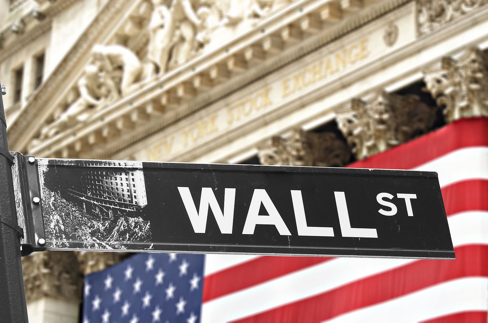 US Markets Slip on Wednesday, Oct. 22, 2025