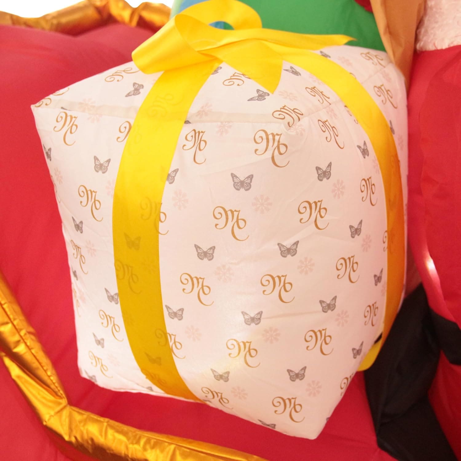 Durable outdoor Christmas inflatable decoration