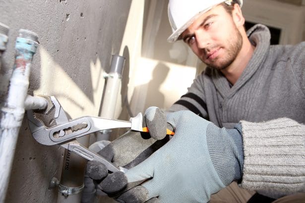 How Do You Know When To Call Plumbing Professionals