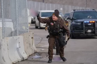 anti ice protests minnesota blurred