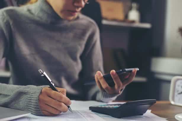 Filing Taxes Can Actually Save You Money If You Know How to Use H&R Block Properly