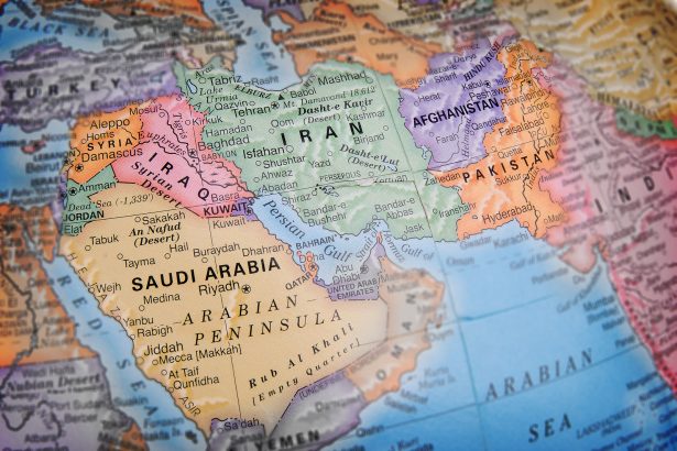 Iran’s Economy in Crisis: Inflation, Currency Collapse, and a Nation Under Pressure