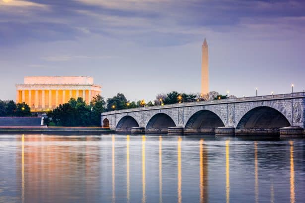 Engineering Failure or Political Sabotage? The High-Stakes Battle Over the National Mall's Reflecting Pool